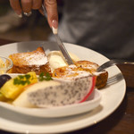 blanc noir - 季節のフルーツのパンペルデュ バニラアイス添え