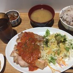 舞洲食堂 - これで500円とはコスパ良すぎです。