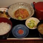 青玄海 - 鯛茶づけ　まず漬けて食べ、次にダシをかけていただきます。