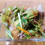 自然派中華 クイジン - こだわりランチ　自家製ドレッシングのサラダ　淡路玉葱と胡麻のドレッシング