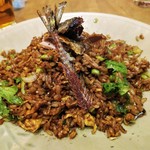 自然派中華 クイジン - 秋刀魚のスモークとワサビ菜の炒飯