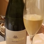 にい留 - お酒(2)スパークリングワイン:ブリュンデルマイヤー・エクストラ・ブリュット
      もうどうにも止まらない！( 〃▽〃)