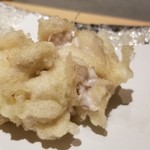 にい留 - (16)真鱈(北海道羅臼産)の白子
      アツアツな白子さま、形はあれどトロトロで濃厚クリーミー。
      焼き白子も美味しいけれど、天風らも悶絶する美味しさ！
      素晴らしい！