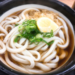 山下うどん - 湯ぬき小（280円）