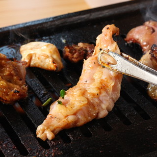 新鮮な国産鶏を使用した鶏肉専門焼肉です。