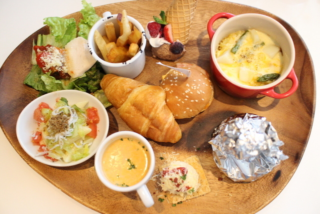 店内に授乳室完備 離乳食が無料でとにかく子連れにやさしい 100本のスプーン Futakotamagawa By Psあやps 100本のスプーン Futakotamagawa 二子玉川 洋食 食べログ