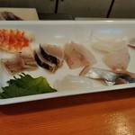 なみじ - 地魚の海鮮丼のネタ