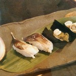 なみじ - 巨大鳥貝握り鮨の写真