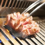 NIKUSYO taku ohira - 焼いてもらうべし