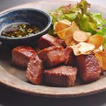 春来 - ヒレ肉ステーキ(１，３００円）しっかりとした噛み応えのあるヒレ肉☆