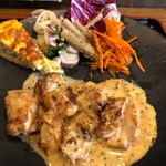 処勝手処 カイノア - この数秒後、マスタードソースに白眼になる。