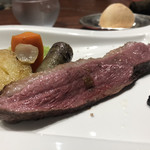 MON CHARME par monsieurK - ＜ミュラー種マグレカナール＞成熟芳香鴨肉ロースト　JUS DE CANARDとブラックビーンズ