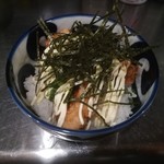 餃子と唐揚げの美味しいお店 肉玉屋 - 唐揚げ丼！