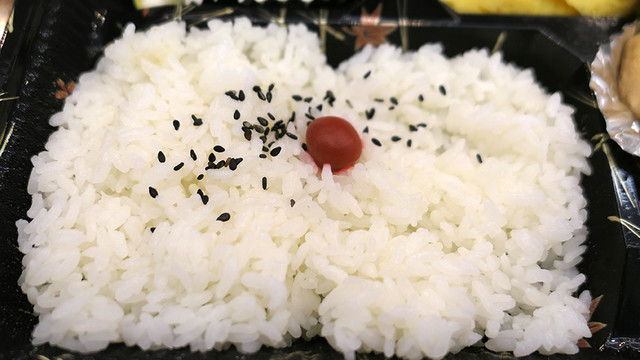 よしなりスリースポット - 八戸（弁当）の写真