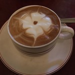 db bistro & oyster bar - カプチーノ。