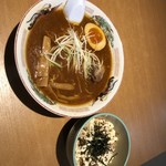 たけ屋 - うま辛ラーメンとチャーシュー丼