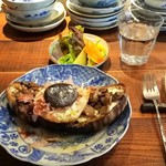 ブリコラージュ ブレッド アンド カンパニー ダイニング・カフェ - アリスの卵、無農薬・肉厚しいたけ、ベーコン、クラシック節のブリコラージュブレッドタルティーヌ、とセットのサラダ。しいたけが昆布だししみしみだなんて、旨みジュワ過ぎる～o(≧▽≦)b☆　20181120