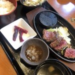 Yakiniku Motsunabe Gozouroppu - 