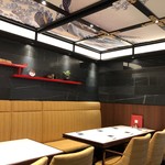 Yakitori Kamameshi Udon Kamadoka - 大人の雰囲気が漂う個室は、12名様まで。会食等にも使用できます。