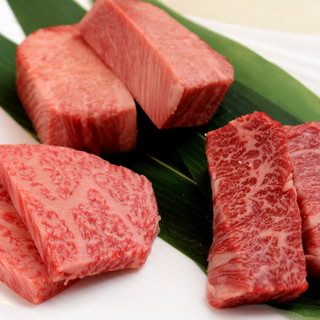 The finest Yakiniku (Grilled meat) with the highest rank of beef that has earned the title of “Sendai Beef”