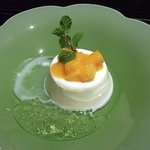 ニューヨークバー・シャンパンダイニング - アーモンドのブランマンジェとパパイヤ　ミントのジュレ