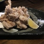 居心地ダイニング びぃどろ - やげん軟骨唐揚げ