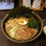 Tonkotsu Ramen Riki - 豚骨醤油ラーメン￥680ご飯付き(ご希望価格 )