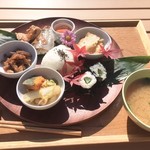 Rotasu Rifu - 里山定食