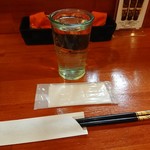 シルクロード・タリムウイグルレストラン - ・紙オシボリ、水に氷は無し