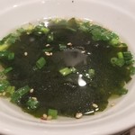 焼肉 山水 - ワカメスープ