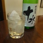 Moritaya Saketen - お店で買った酒をそのまま持ち込めます