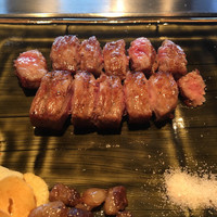 横浜なだ万 - 綺麗に盛られた夫のステーキ