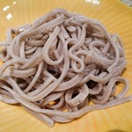 赤坂蓮の庭 - 素朴な風味の秋蕎麦