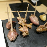 中目黒 いぐち 本店 - ピンチョス風鶏串（砂肝、はらみ、はつ、ぼんじり）