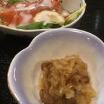 若紫 - 
サーモンサラダときのこおろし