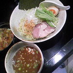 むぎのいえ - 醤油つけ麺７００円+餡かけ炒飯(ｻｰﾋﾞｽ)