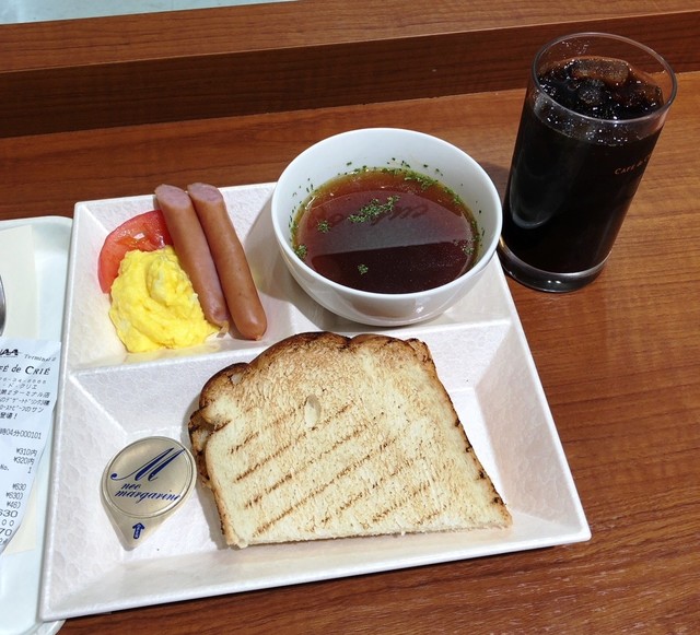 カフェ ド クリエ 成田空港第2ターミナル店 Cafe De Crie 成田空港 空港第２ビル カフェ 食べログ