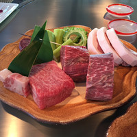 阿檀 - 今帰仁産 アグーロースと佐賀牛フィレ、お野菜取り合せ