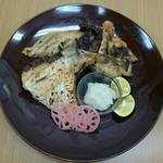 魚安食堂 - ブリカマ塩焼き