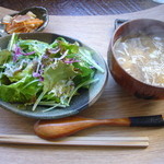Cafe Cotatsu - きのこと大根菜のチャーハンのセット