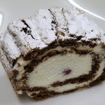 パティスリー アトリエ タケ - ◆苺の切り株＠３１５円