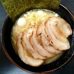 横浜家系ラーメン すずき家 - うまそう