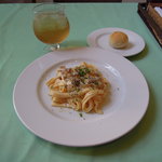 手作りレストラン 菩提樹 - 【イベリコ豚のカルボナーラ】テーブルパン付