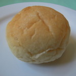 手作りレストラン 菩提樹 - 【イベリコ豚のカルボナーラ】テーブルパンはホッカホカ...