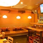 気まぐれ厨房 ごっつ - テーブル席のすぐ横に座敷席があるので、大人数でも対応出来ます！