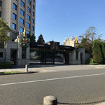 RISTORANTE OZIO - ホテル表玄関