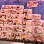 市川屋 - マグロ以外にもお刺身があります。