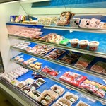 市川屋 - お肉や煮物も置いています
