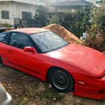 麺謹製3L's - 駐車スペースは赤いニッサン 180SXが目印