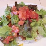 ロクセットカフェ - 挽肉とチーズとトマトが絡み合うタコライス